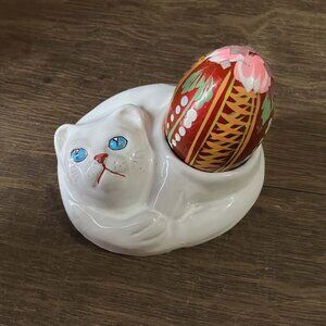 Happy Easter! Display your favorite egg in this lovely kitten shaped egg cup.